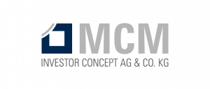 Firmenlogo der MCM Investor Concept AG & Co. KG mit stilisiertem Gebäudesymbol und Schriftzug in Grau und Blau.